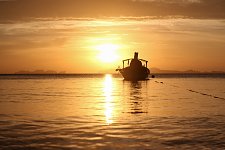 Boot-im-Sonnenuntergang
