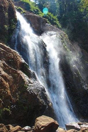 Lebendiger Wasserfall Wandbild