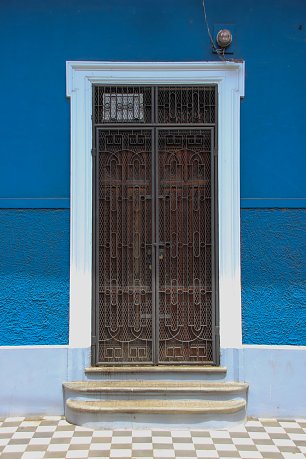 Eingang in blaues Haus Wandbild