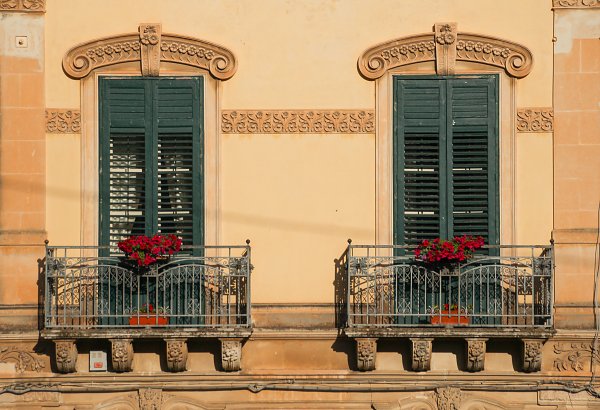 Symmetrische Balkone Wandbild