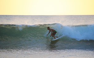 Surfer in Costa Rica Wandbild