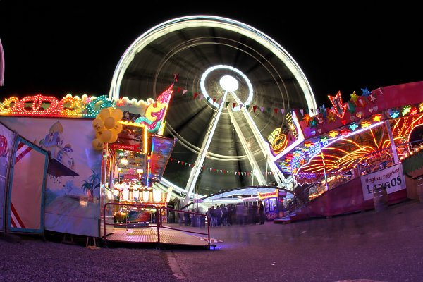 Riesenrad am Jahrmarkt Wandbild