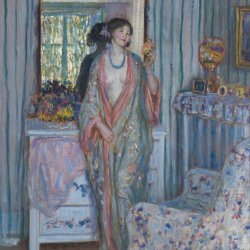 Frederick-Carl-Frieseke-Die-Robe