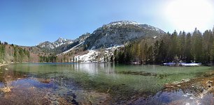 Klarer Bergsee Wandbild