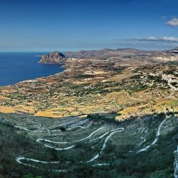 Landschaft-Mittelalterliche-Burg-Erice