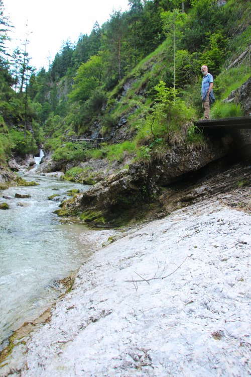 Wandern am Bach Wandbild