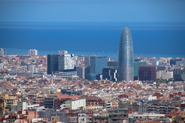 Skyline mit Torre Agbar Wandbild