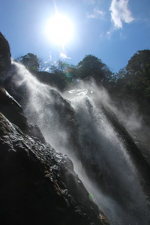 Rauschender Wasserfall Wandbild