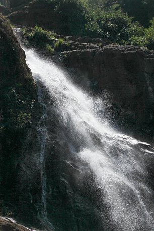 Zerstaeubendes Wasser Wandbild