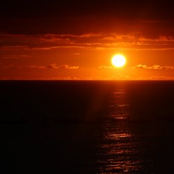 Sonnenuntergang-im-Ozean