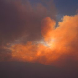Orange-Wolken