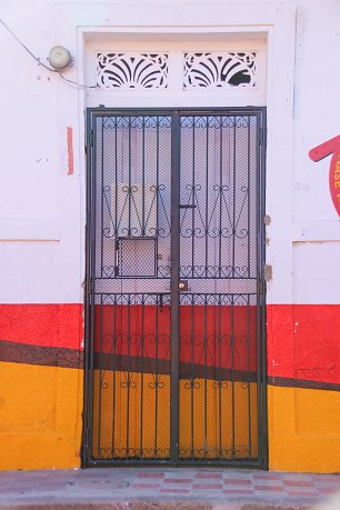Tuer weiss rot gelb Wandbild