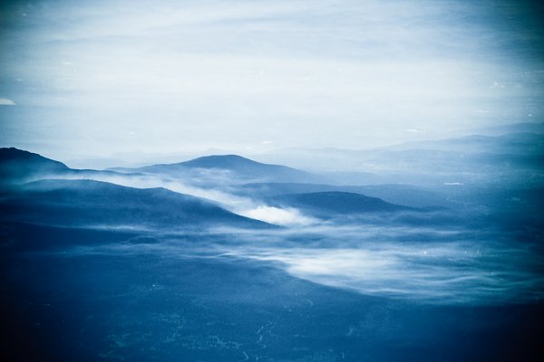 Mystische Berge Wandbild