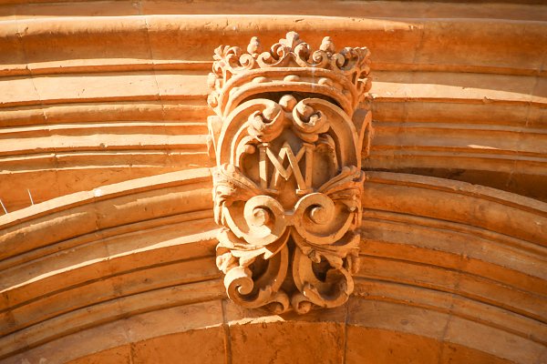Barockverzierung aus Sandstein Wandbild
