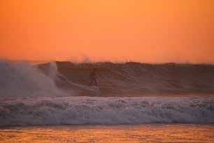 Grosse Surfer Welle Wandbild