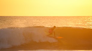 Wendiger Surfer Wandbild