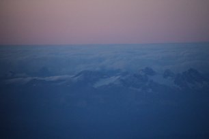 Gebirge im Wolkenmantel Wandbild