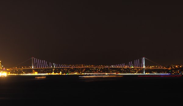 Bosporusbruecke bei Nacht Wandbild