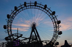 Daemmerung am Prater Wandbild