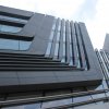 Fassade-mit-Linienstruktur