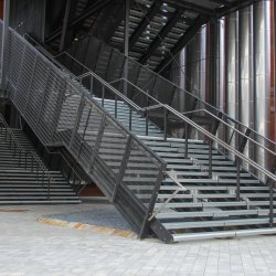 Metall-Treppe