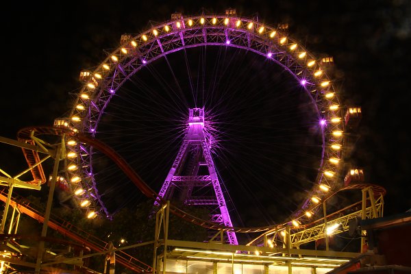 Riesenrad am Nachthimmel Wandbild