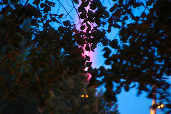 Roter Lichtschein Wandbild