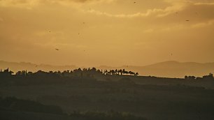 Daemmerung Umbrien Landschaft Wandbild