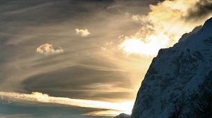 Alpengluehen Gebirge Wandbild