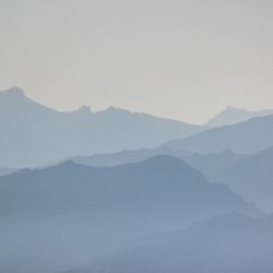 Berge-im-Nebel